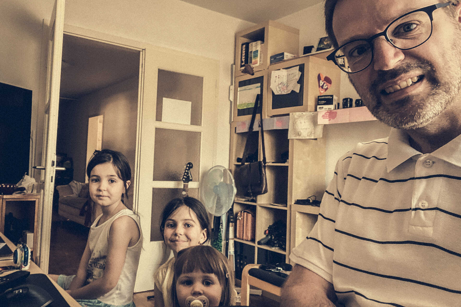 Choix et commentaire des photos en famille